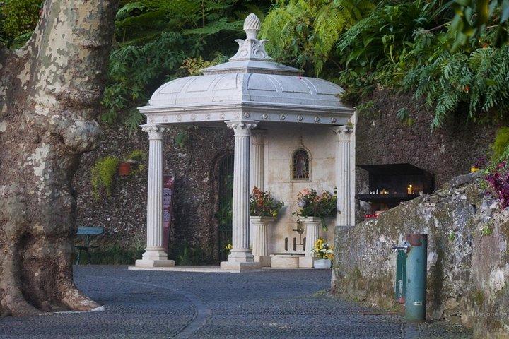Madeira: Private Monte Tour By Cable Car with Transfer