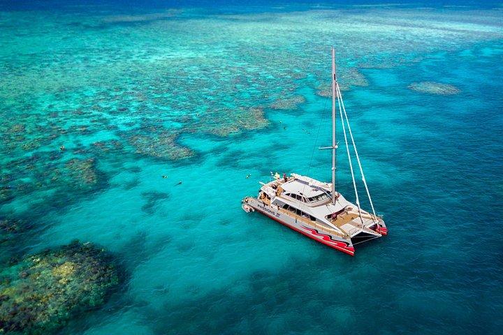 2-daagse Fly & Sail Outer Reef Experience Combo vanuit Cairns