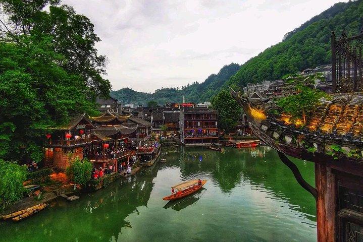 2 Giorni per Fenghuang&Furong Town&Red Stone&Aizhai Bridge&Panda