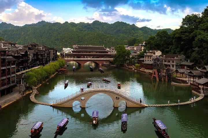 2 Giorni per Fenghuang&Furong Town&Red Stone&Aizhai Bridge&Panda