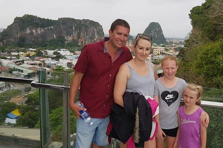 Gita in battello per piccoli gruppi per visitare il Golden Bridge e la città di Da Nang da The Ports