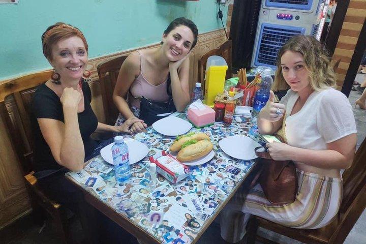 Helping Hand Food Tour con visitar el orfanato Hoi An