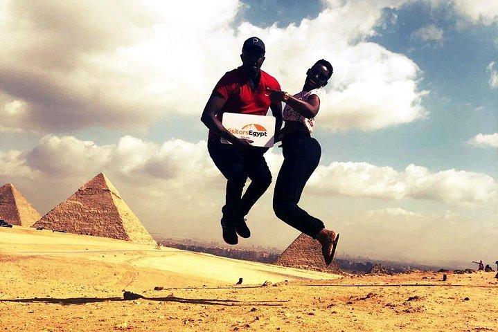 Day Tour to The Pyramids & Sphinx from Cairo