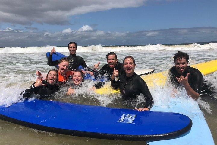 Lær at surfe på dagstur - Sydney
