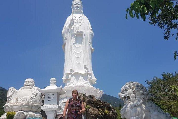 Tour in jeep nella città di Da Nang: Marble Mountain - Buddha Statue - Peak Monkey Mountain
