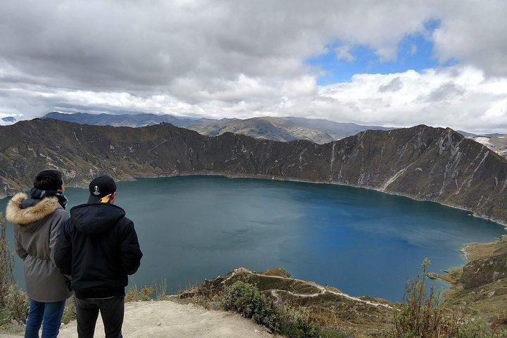 Quilotoa Crater Lake Private Tagestour: Trekking, Markt, Kunst und Lamas