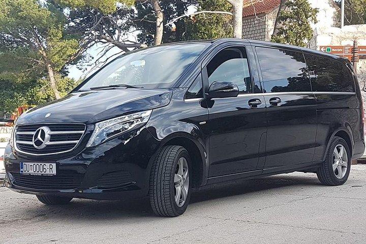 Transfer privado do aeroporto de Dubrovnik para Dubrovnik ACI Marina em Komolac