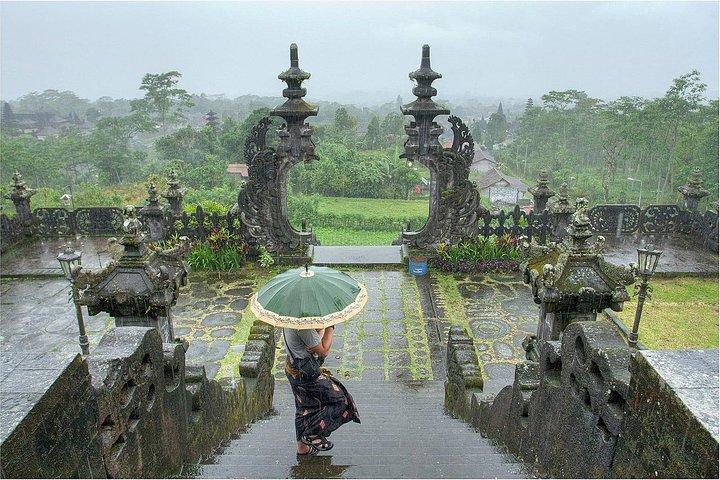 Besakih Temple Tour - Moder Tempel på Bali