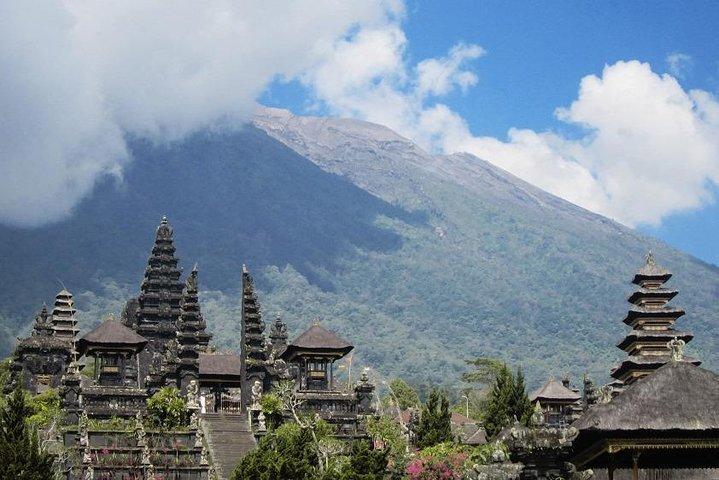 Besakih Temple Tour - Moder Tempel på Bali