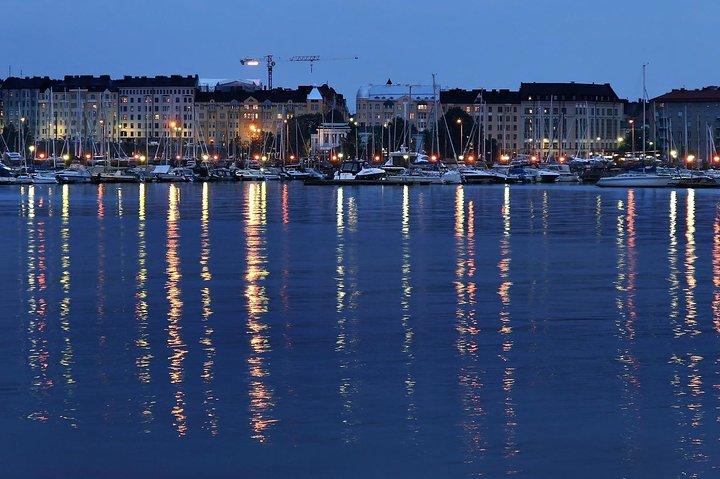 Tour privado a pie por Helsinki con guía profesional