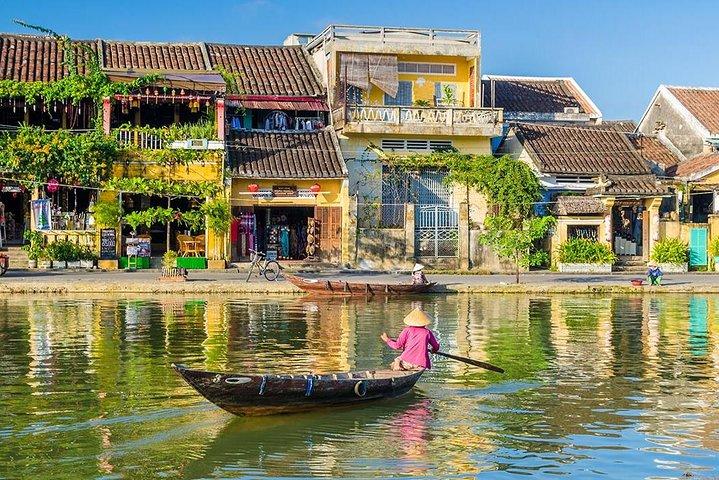Transfert privé de Ben Tre à l'aéroport de Tan Son Nhat (SGN)