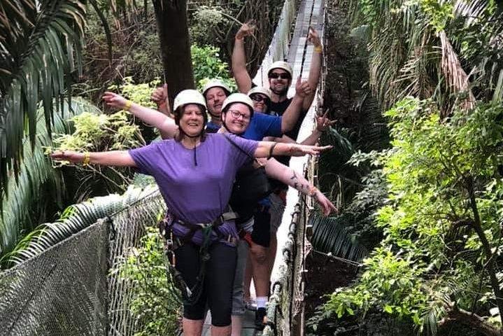 Zipline Adventure Monkey & sengångare i hela Roatan personlig.