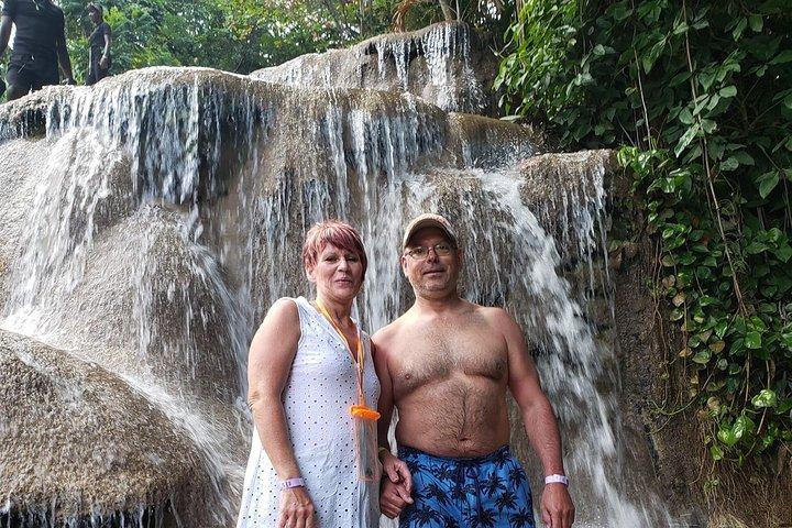Konoko Falls & Bamboo Beach Transporte Apenas