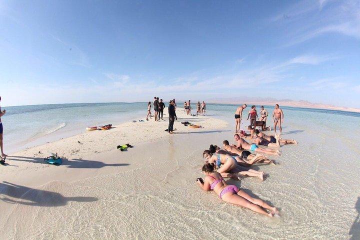 Sharm: excursion d'une journée complète avec tuba à Ras Mohamed et White Island avec déjeuner