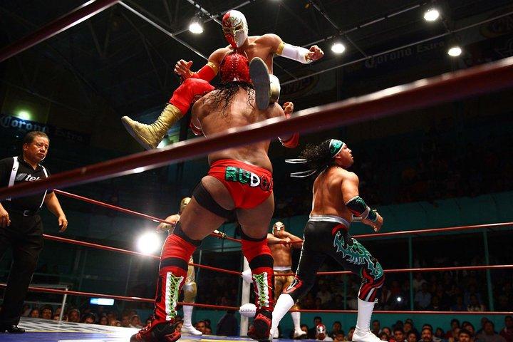 Puebla - Wrestling-Tour (nur montags)