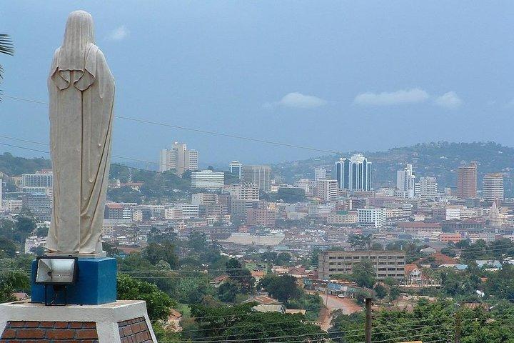 Tour a piedi guidati femminili Kampala (3 ore)