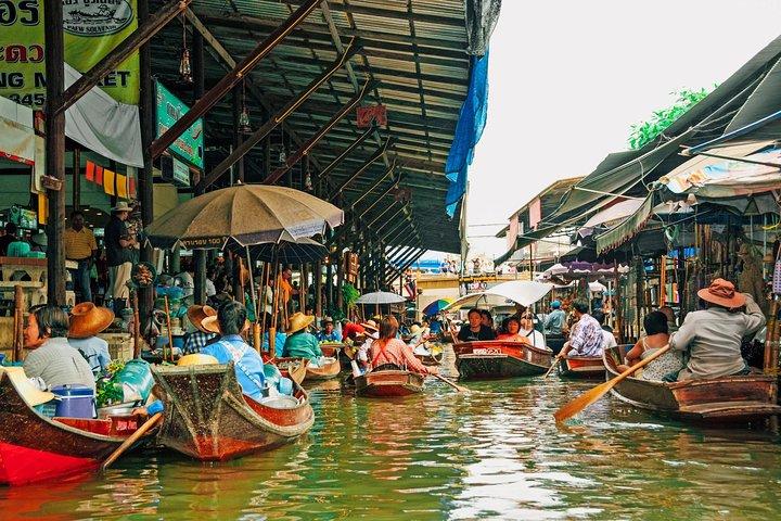 Grand Palace, Damnoen Floating Market och Maeklong Railway Market Tour - hel dag