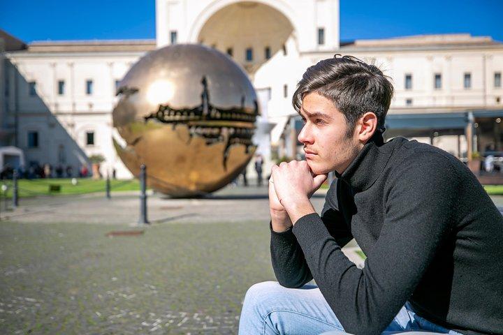 Rolstoeltoegankelijke Sixtijnse kapel en privétour in het Vaticaan voor bezoekers uitschakelen
