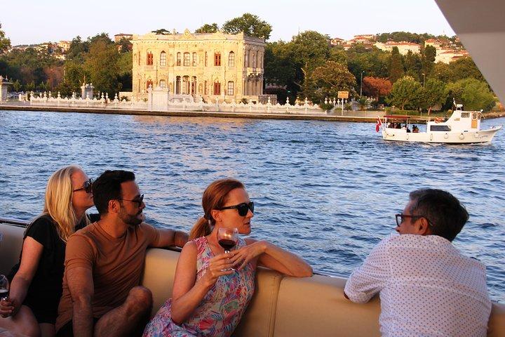 Istanbul Bosporus Sunset Luxe jachtcruise met snacks