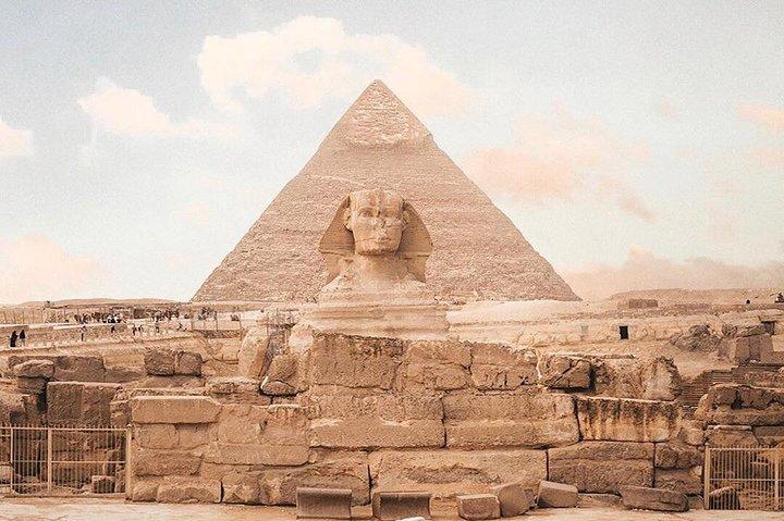 Le Caire ( Pyramides - Sphinx - Musée égyptien ) De Hurghada