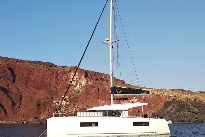 All-inclusive-Katamaran-Kreuzfahrt auf Santorin