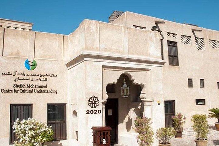 Dubai Cultural Walking Tour med professionell guide