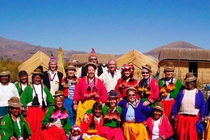 Giro dell'isola di Uros e Taquile in motoscafo
