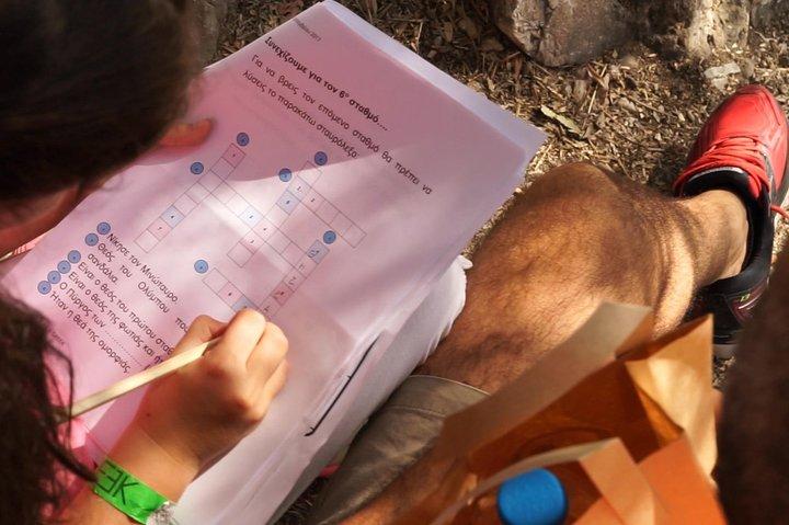 古代アテネの子供向け2時間のプライベートウォーキングツアー