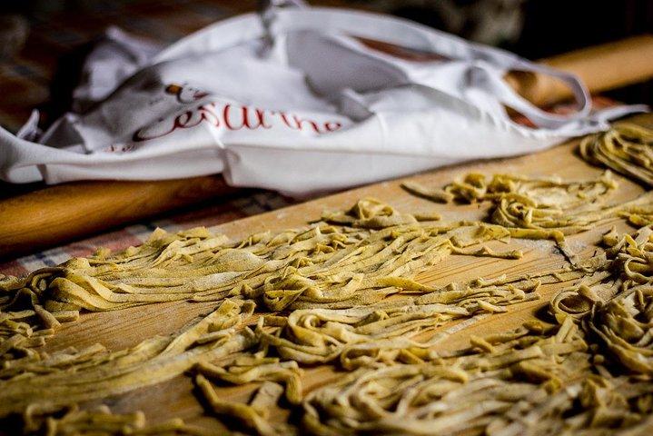 Private pasta-making class at a Cesarina's home with tasting in Ascoli Piceno