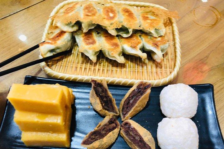 Beijing Authentic Food Walking Tour i Old Hutong & Jingshan Park
