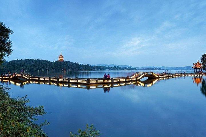 2 Days 1 Night Classic Tour to Catch the Highlights in Hangzhou