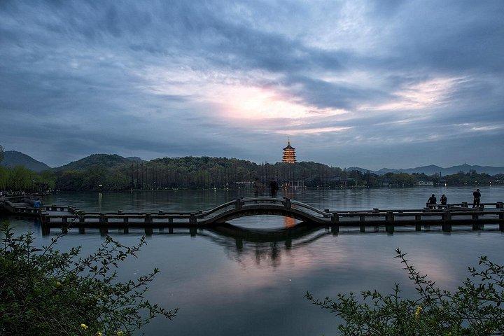 深さのある古典的な杭州2日間ツアー-西渓湿地公園を探索する