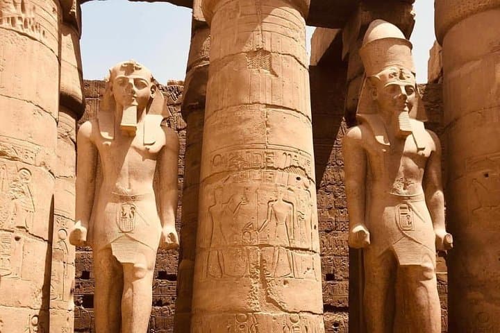 Cairo: Guided Tour to Luxor East and West banks by Overnight VIP Bus