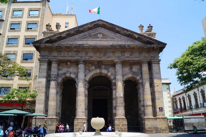 グアダラハラのメキシコ壁画。文化的なプライベートツアー