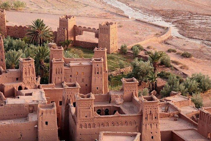 マラケシュからアイット・ベン・ハドゥとワルザザートへの日帰り旅行