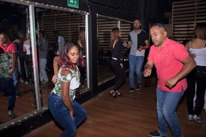 Face-to-face dance classes in Bogotá. La Candelaria