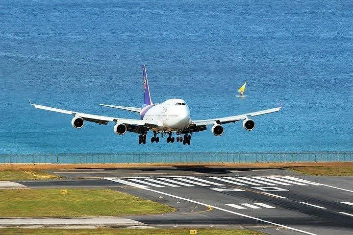 プライベート空港到着転送：クラビのホテルから空港へ