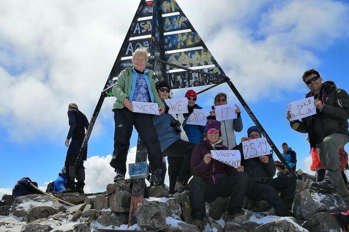 Kombinierter Atlas Toubkal Trek und Merzouga Sahara Tour