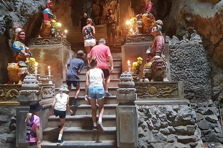 ホイアンまたはダナンからゴールデンブリッジと大理石の山（プライベートラウンドトランスファー）