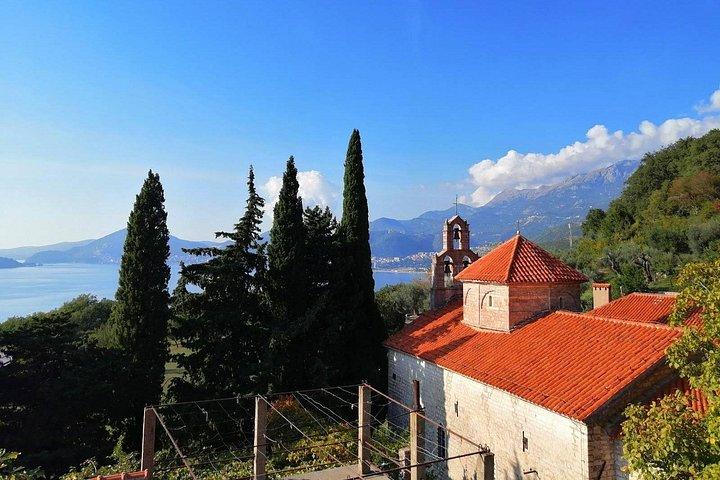 Budva Private Kloster Tour – Küstenblicke & versteckte Geschichte