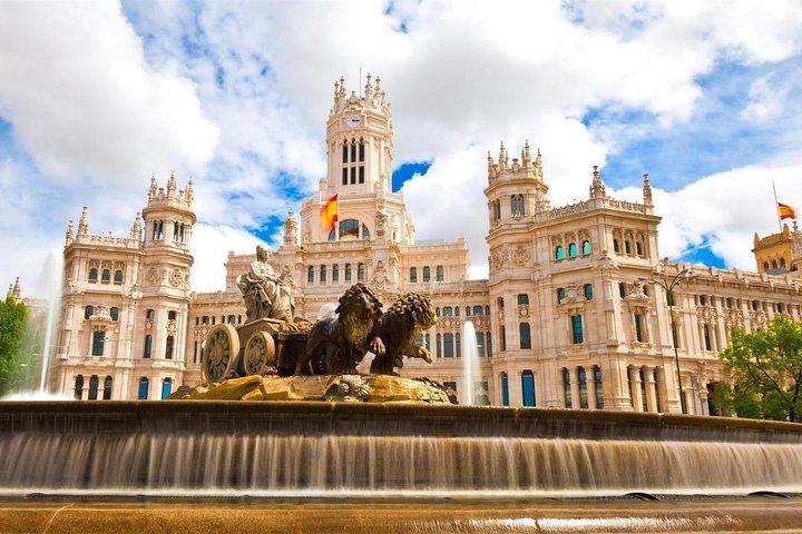 Traslado Privado : Aeropuerto de Madrid MAD a Madrid en Coche de Negocios