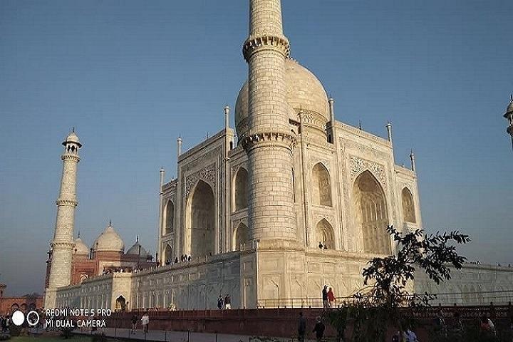 Taj Mahal Agra Fort und Baby Taj Tagestour von Delhi