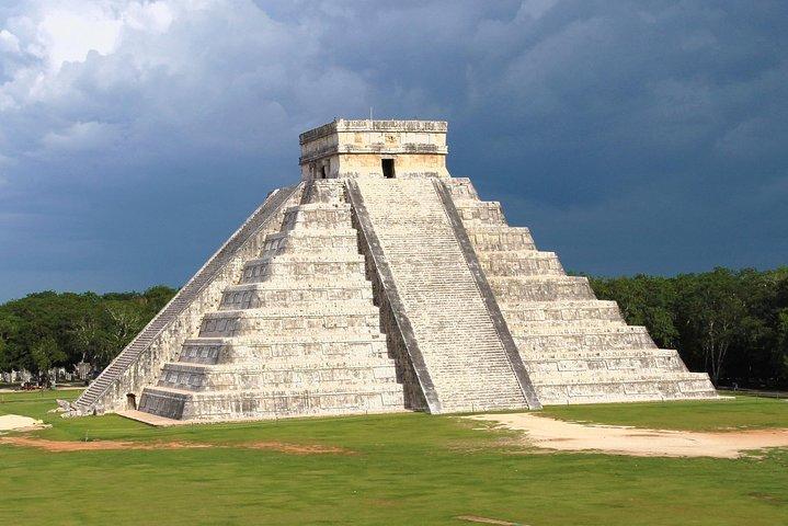 Wonders of the Mayab: Chichén Itzá, Yokdzonot Cenote en Cooking Class
