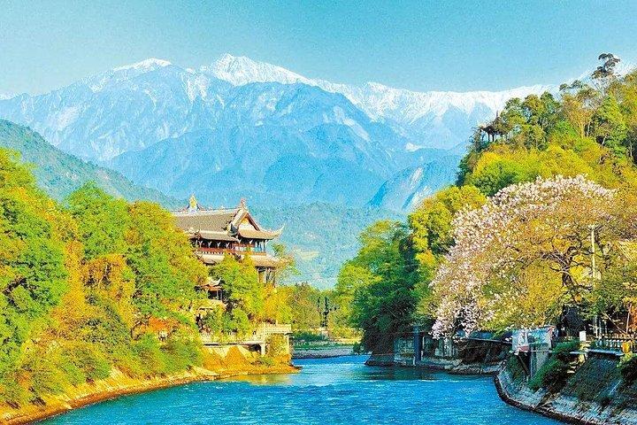特別な探検：青城山と都江堰の日帰りツアー