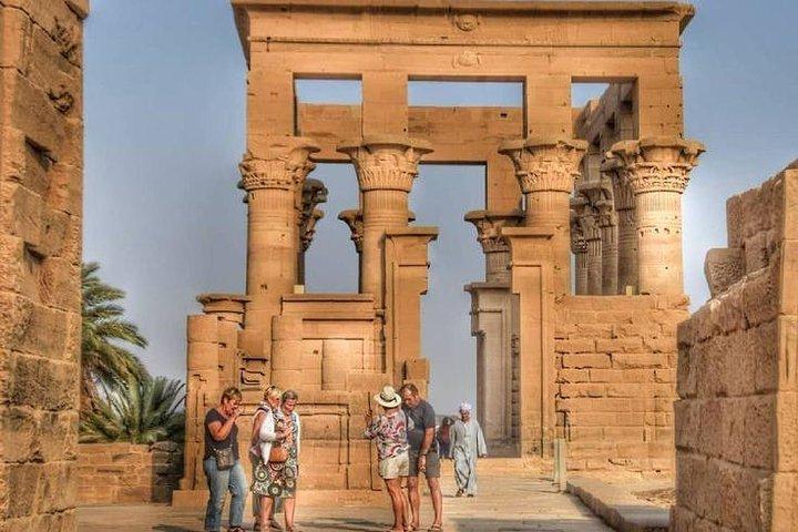 Luxor: viaje privado de 2 días a Edfu, Kom Ombo, Asuán y Abu Simbel, entradas