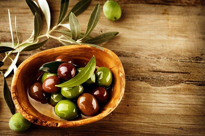 PRIVATE Workshop ESSENTIAL OILS & OLIVE OIL Factory with TASTING