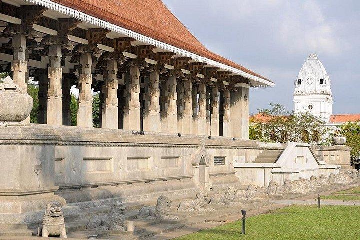 コロンボからチロウへの日帰り旅行-スリランカラーマヤナツアー
