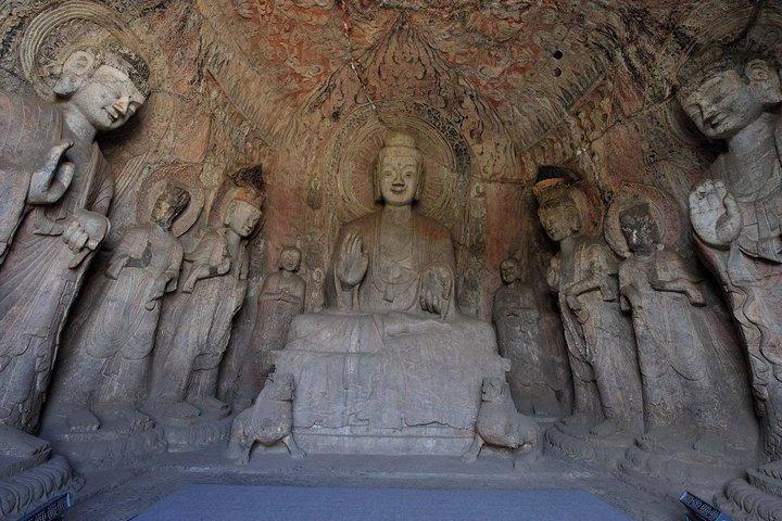 1-dages Longmen Grottoes & Shaolin Temple Tour fra Xian med Round-way Bullet Train