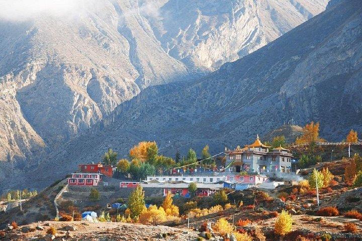 Lower Mustang Trekking 12 days