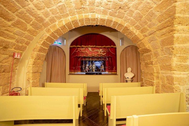 Marionnettes siciliennes à Syracuse : spectacle avec visite des coulisses